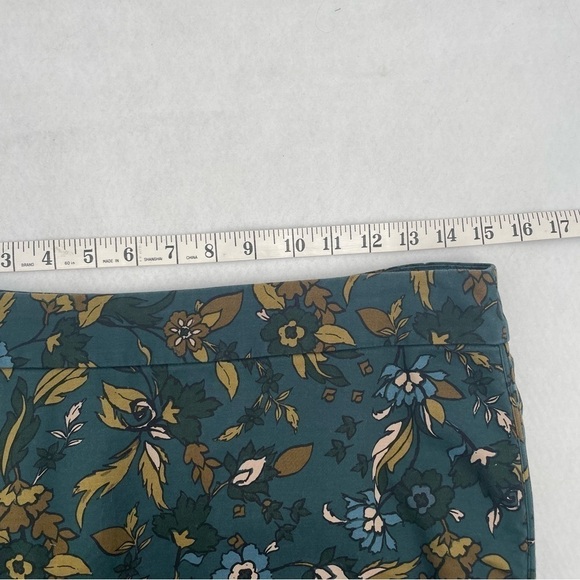 ANN TAYLOR LOFT Women’s Knee Length Pencil Skirt Blue/green Floral size: 6 - Picture 9 of 10